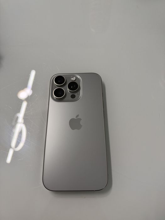 Vand Iphone 16 pro, utilizat