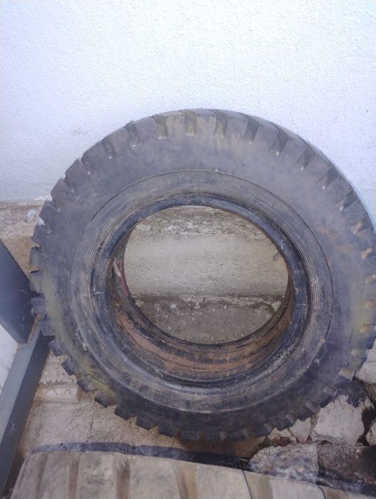 Гума 7.00х15 не са карани 1 метър