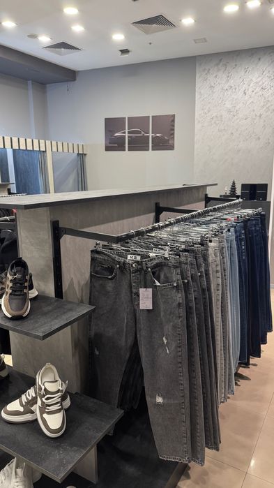 Оборудване за магазин за дрехи