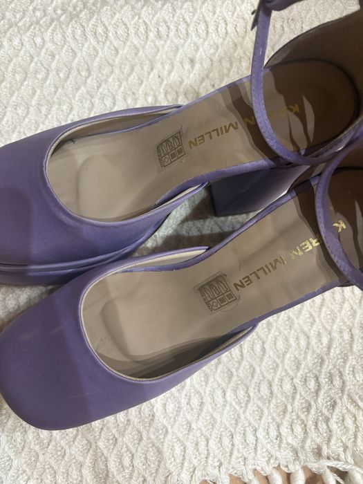 Високи обувки, нови