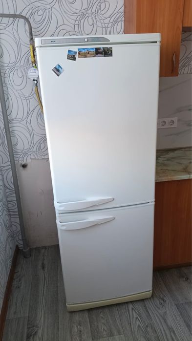 Продам холодильник