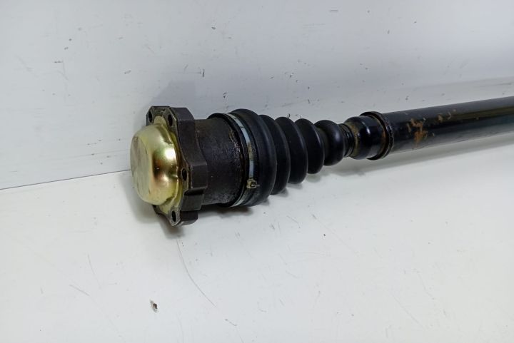 Planetara dreapta  1.6 Benzina 16V Volkswagen VW Golf a 4-a generatie