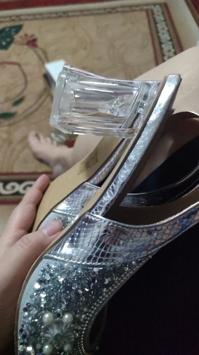 Очень красивые туфли 41 размер