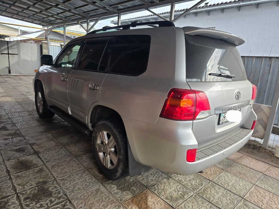 Toyota Land Cruiser 2012