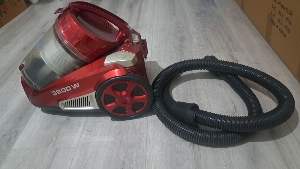 Продам пылесос рабочий