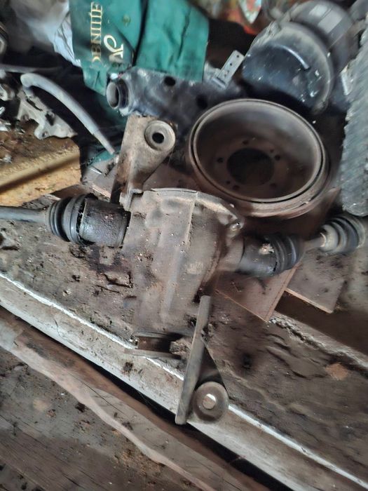 Части за Daihatsu Feroza