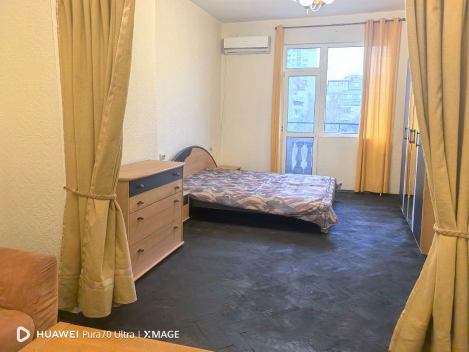 Двустаен апартамент в Оборище