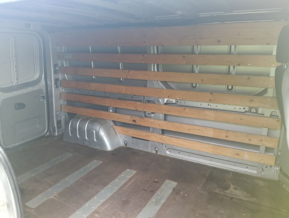 Opel Vivaro  motor 1.9 Modelul Lung