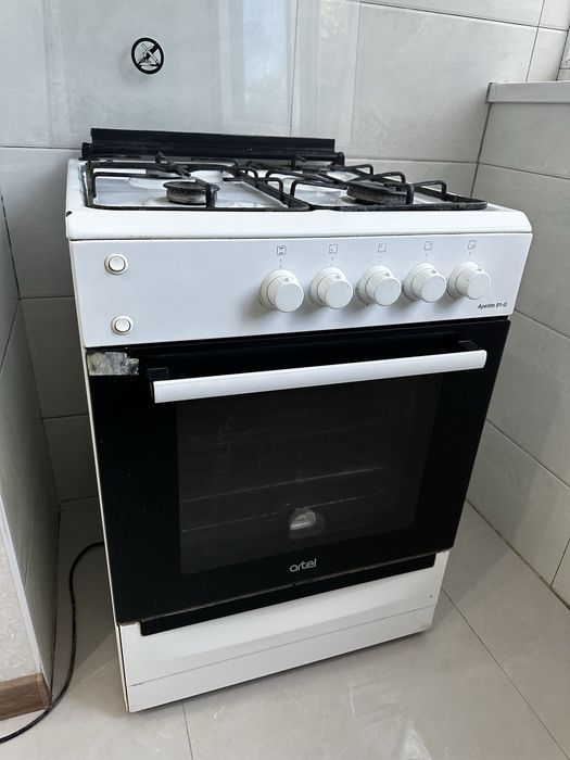 Продам срочно газ плиту