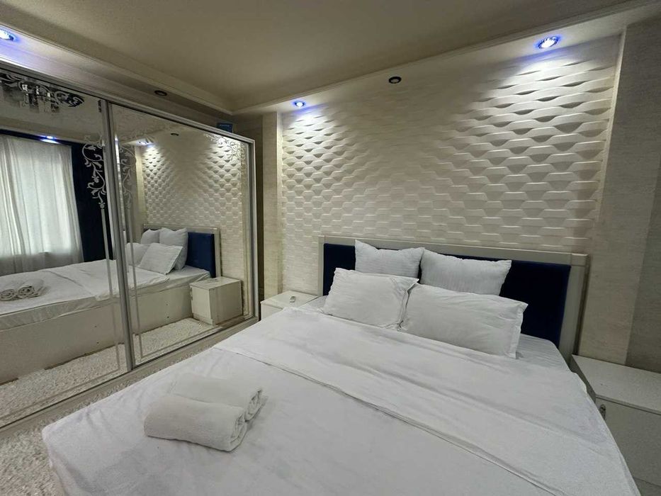 Современная 2-комнатная квартира посуточно — Ц-5