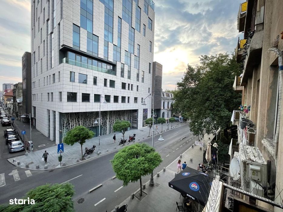 Proprietar- Inchiriez apartament 3 camere Victoriei cu balcoane