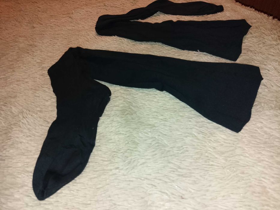 ПРОДАМ ЖЕНСКИЕ ЧУЛКИ ! Черные. Материал очень плотный капрон. Новые !