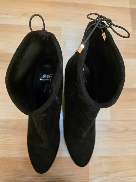 Нови дамски боти с висок ток