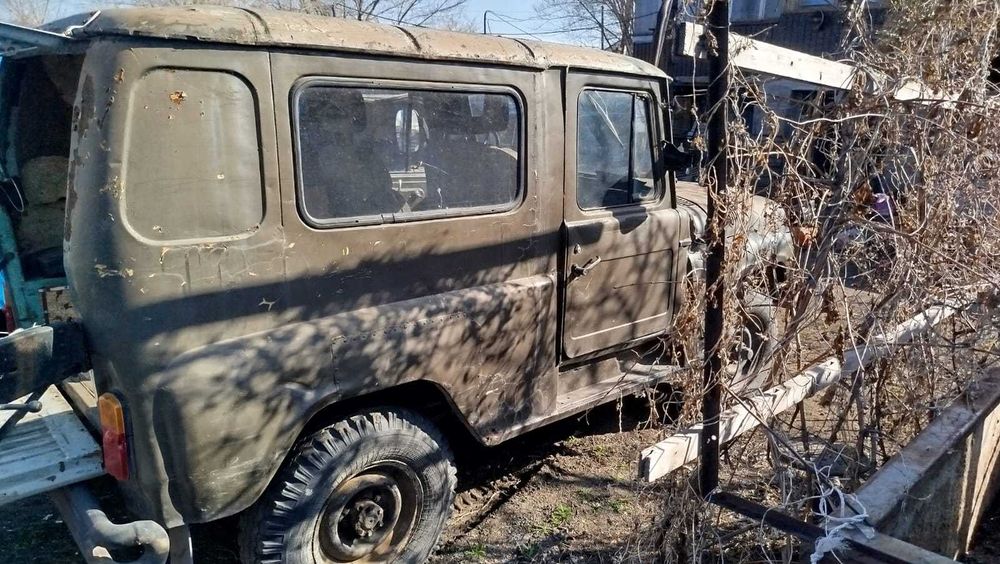 Продам два УАЗика .