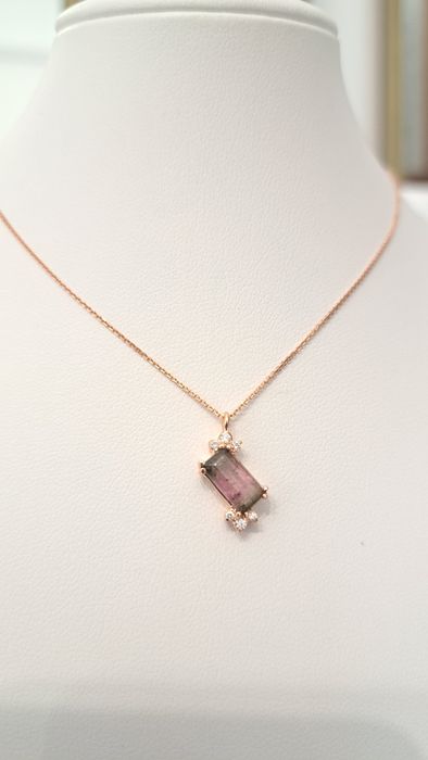 Colier aur, turmalina si diamante