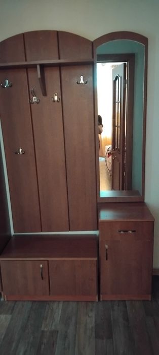 Мебель для прихожей.