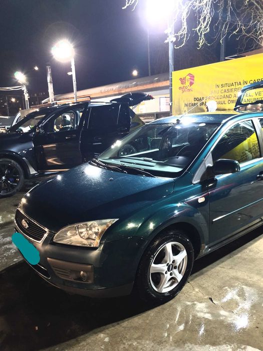 Vând Ford Focus 1.6 TDCI MK2, GHIA (dotari full)