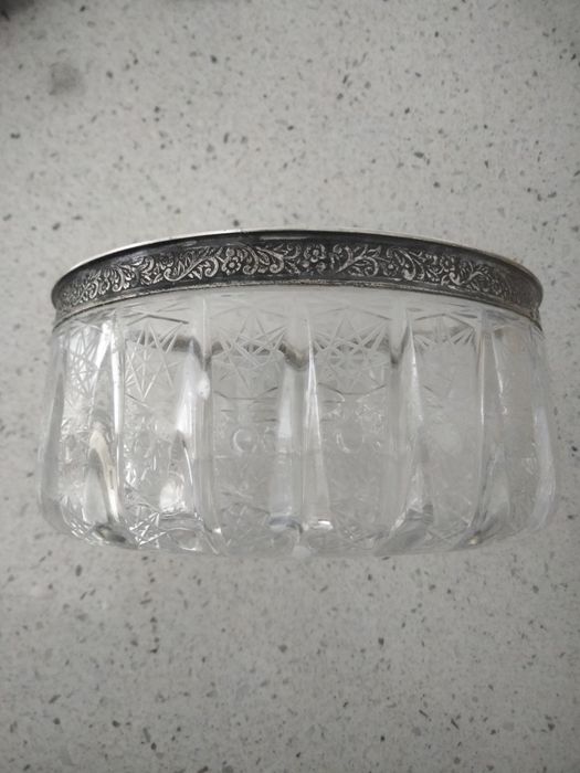 Продам пепельницу хрустальный серебро