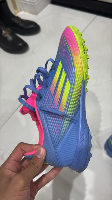 Адидас f50 Сороконожка