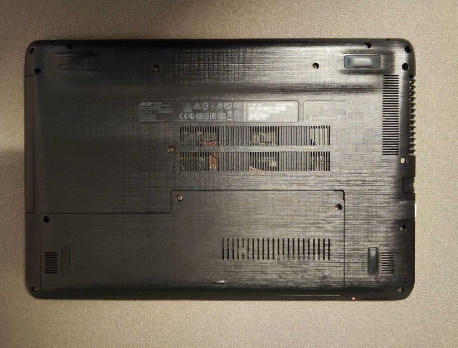 Лаптоп Acer Acer Aspire F5-573G.
