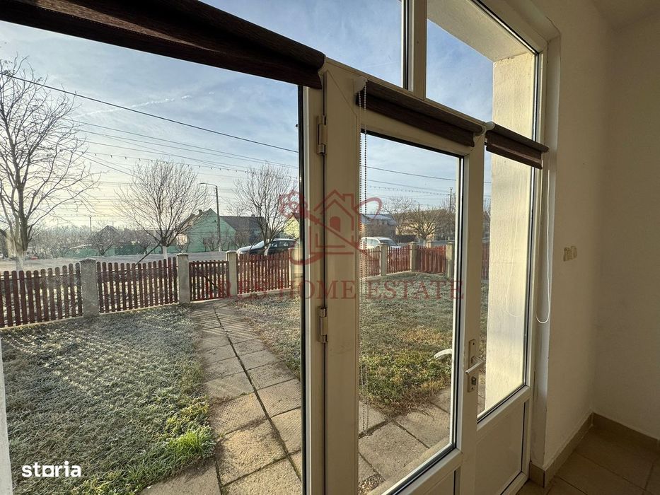 Casă 7 camere de vânzare/închiriere Izvin + anexă 90 mp- Comision 0