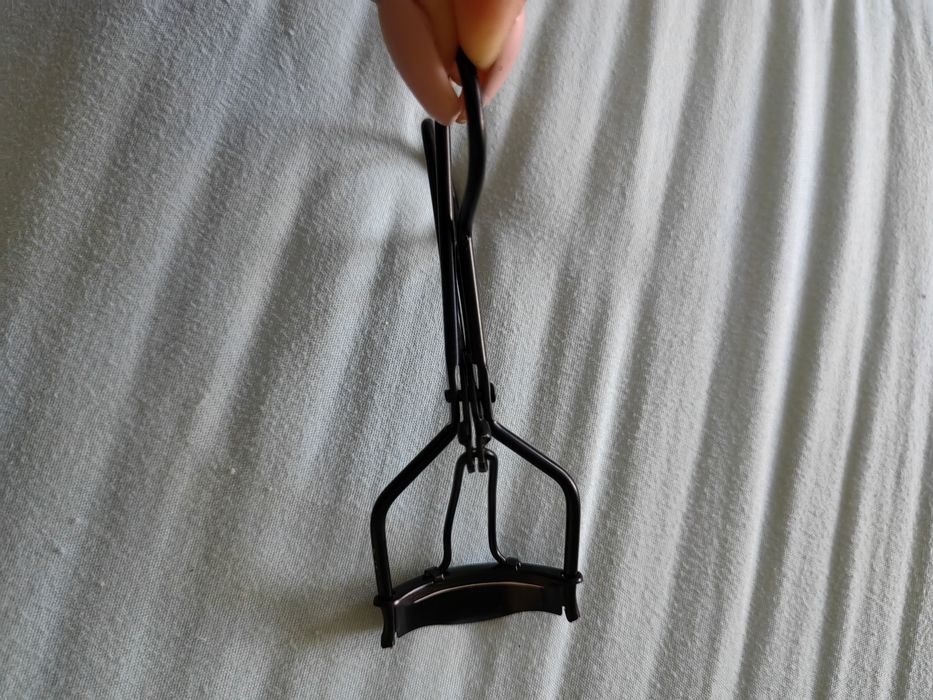 Извивачка на мигли