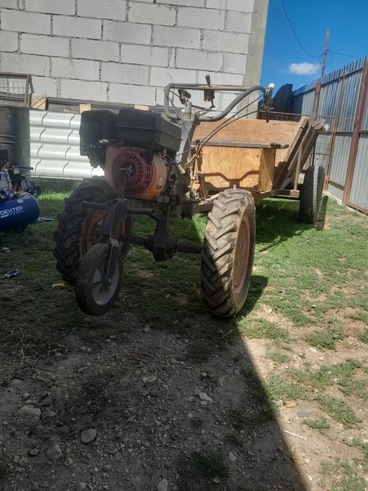 Vând motocultor 8cp