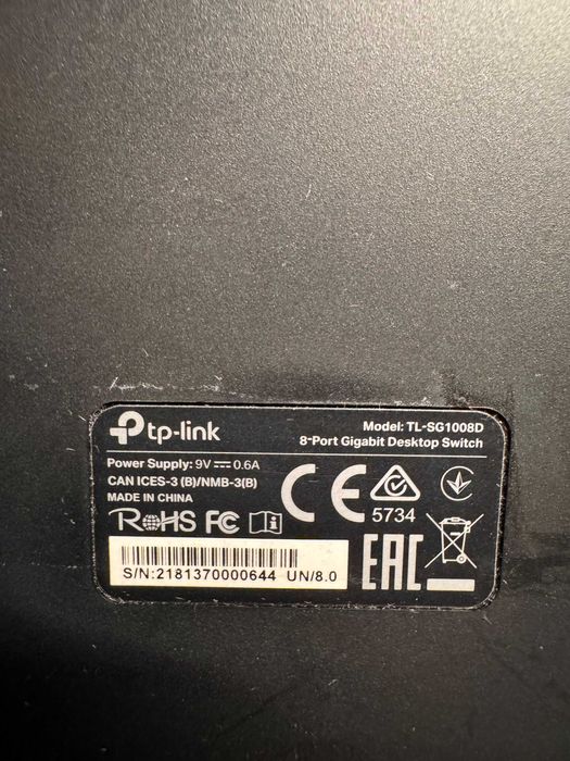 Switch TP-Link TL-SG1008D – 8 Porturi Gigabit, Stare foarte buna