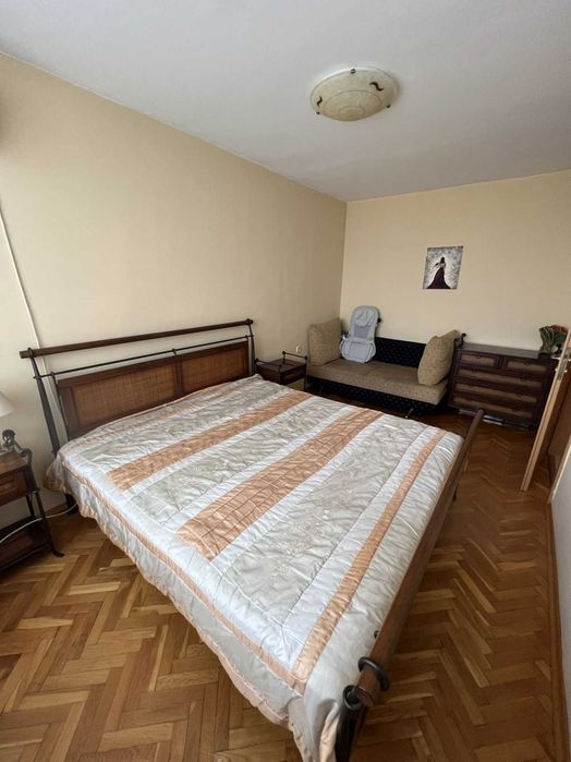 Тристаен апартамент в Съдийски