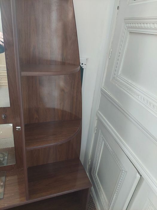 Трюмо новое класс 1 только звоните интернета нет