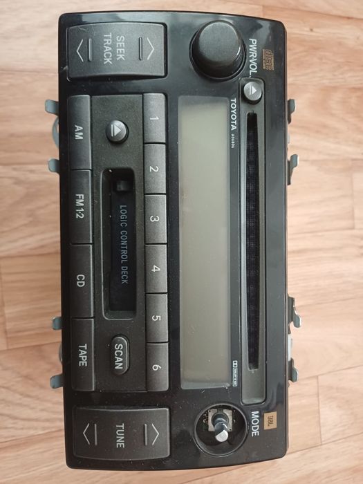 Продам магнитолу от Камри 35