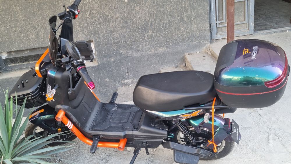 Moto skuter hamma joyi yaxshi holatda 3oy minilgan