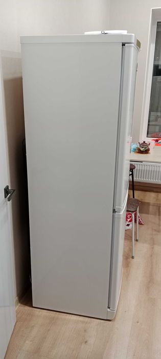 Холодильник-морозильник Indesit ES 16