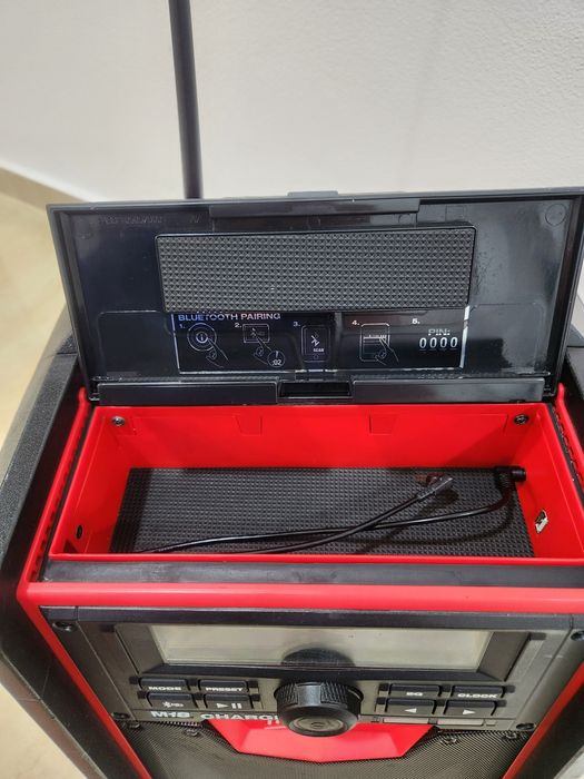 Boxa Milwaukee Bluetooth M18 RC cu incarcator rapid