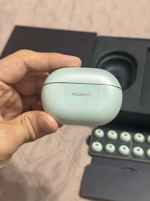 HUAWEI FreeBuds Pro 4