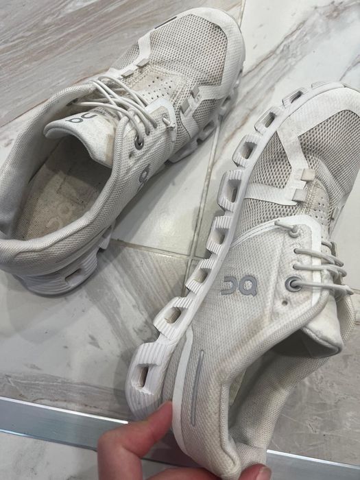 On Cloud сникърси,маратонки