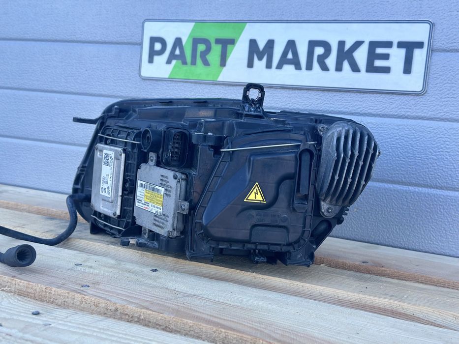 Десен фар AUDI Q5 SQ5 8R0941006C