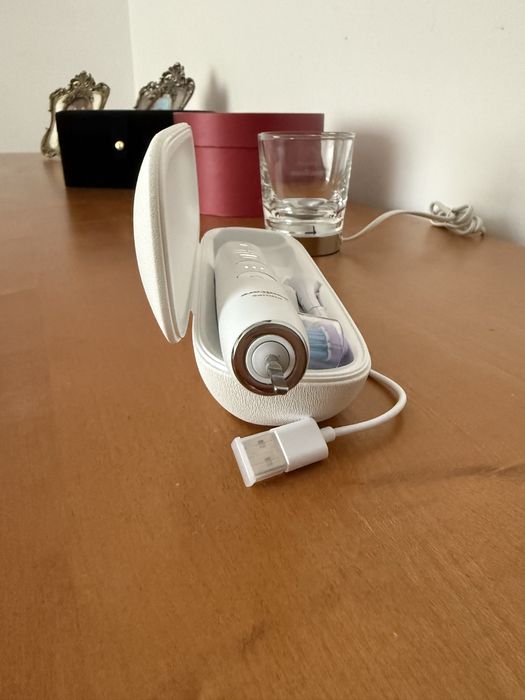 Philips DiamondClean 9000, Alb