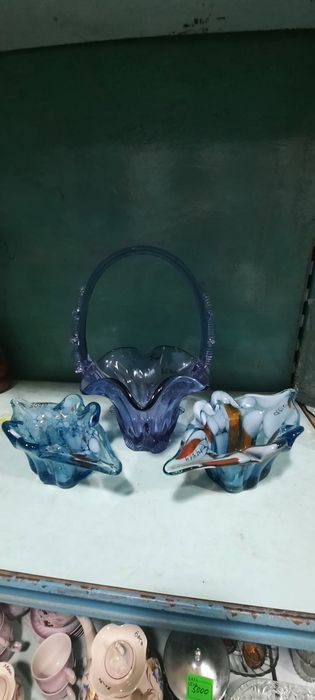 Вазы  цветное стекло