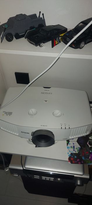 Проектор Epson EB-G5100 Лм для офиса/кафе/школы
*Описание:*
Epson