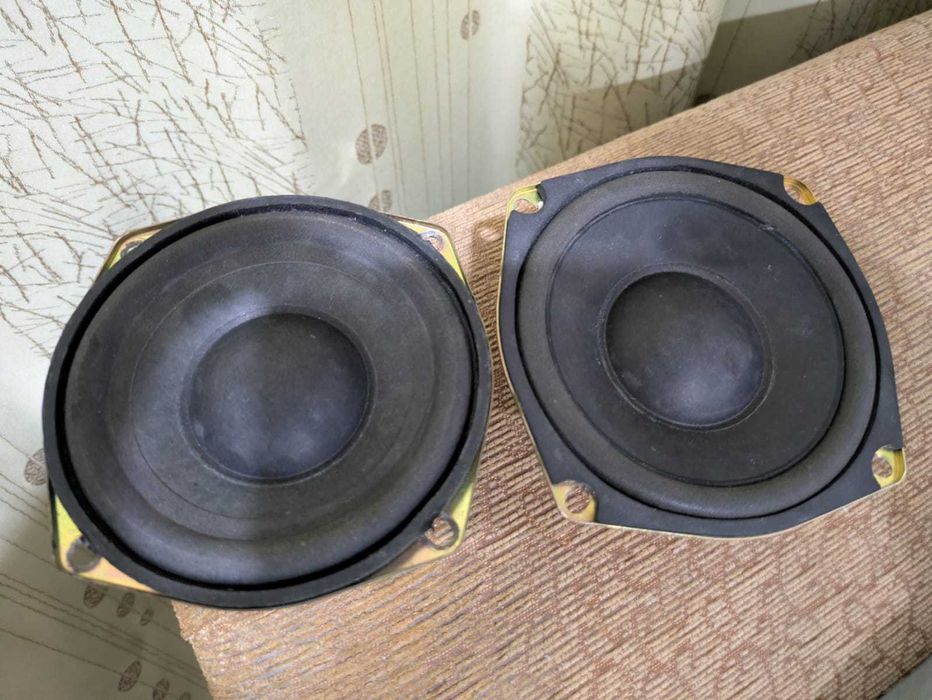 Динамики сабвуфер 4,5 дюйма