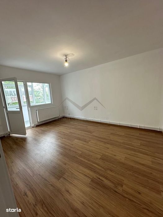 Apartament 4 camere etajul 1 Piata Dacia