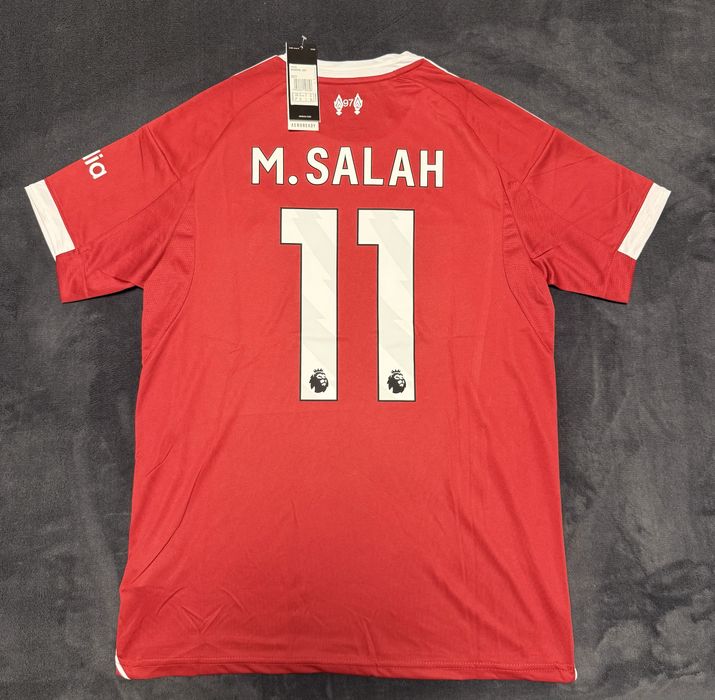 Футболен екип на Liverpool. 2025/2026.