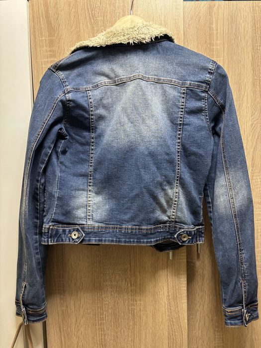 Дънково яке с плюшена яка