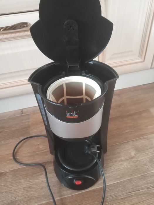 Продам Кофеварка.