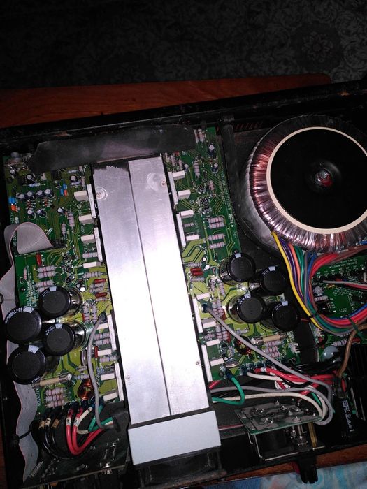 Reparații amplificatoare profesionale de cameră boxe active