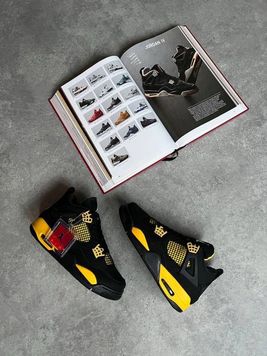 Air Jordan 4 Retro “Yellow Thunder”