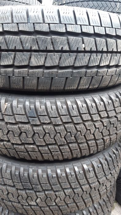 anvelope 225/65r16c iarnă profil 9mm marca Pirelli preț 320 lei bucata