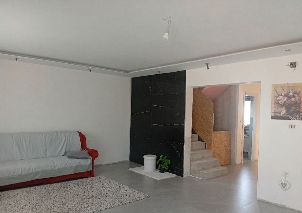 Casa spațioasă de vânzare Rădăuți