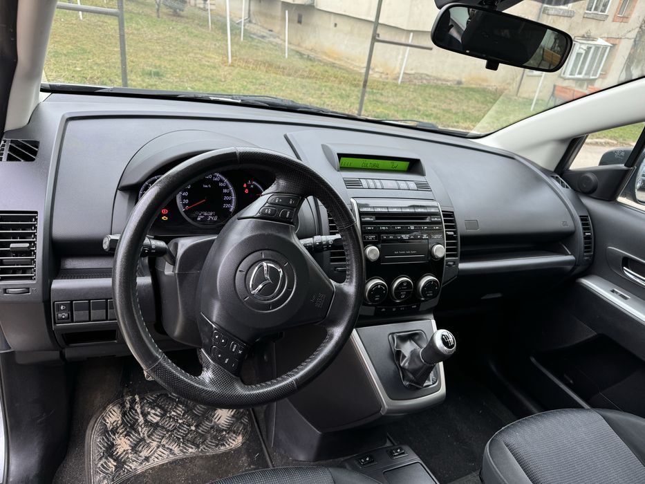 Vand mazda 5 cu 7 locuri
